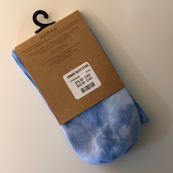 SOLD NWT Urban Outfitters 90s Tie-Dye Sock - Picture 3 of 3